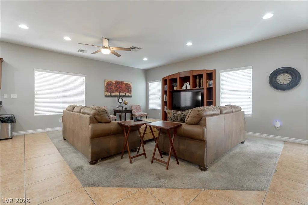 9504 Victory Garden, Las Vegas, NV 89149