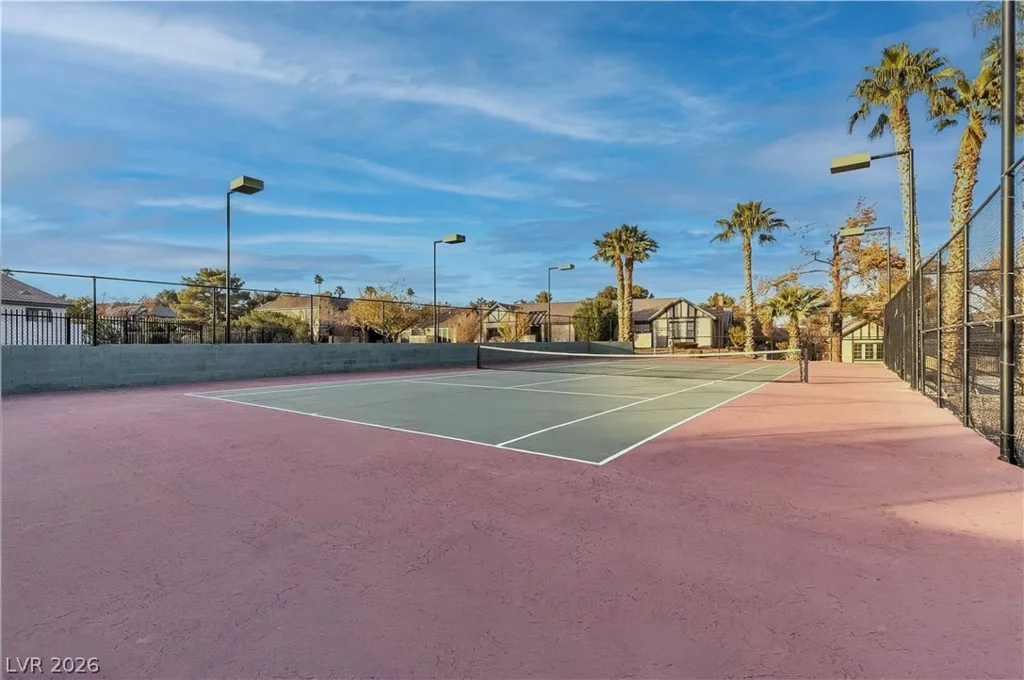 3986 Avebury, Las Vegas, NV 89121