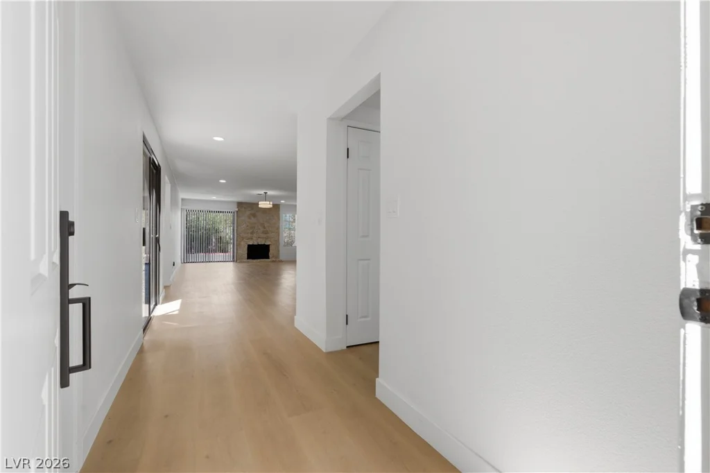 3986 Avebury, Las Vegas, NV 89121