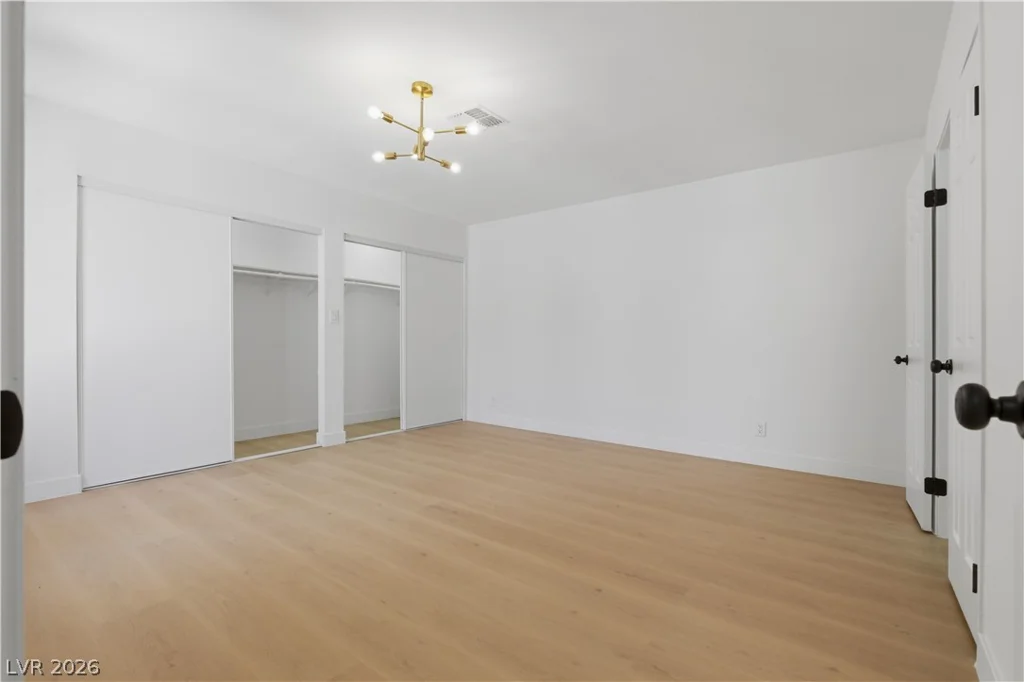 3986 Avebury, Las Vegas, NV 89121
