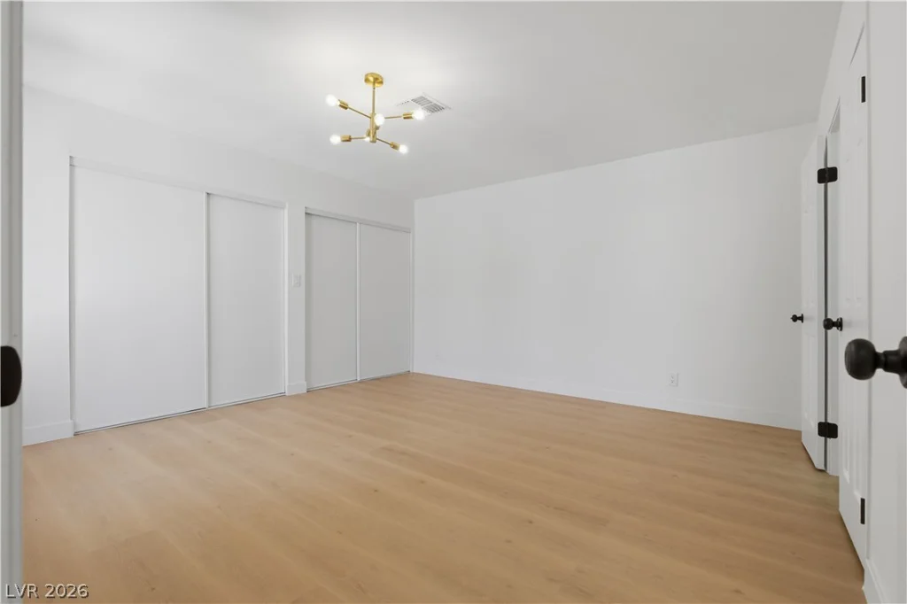 3986 Avebury, Las Vegas, NV 89121