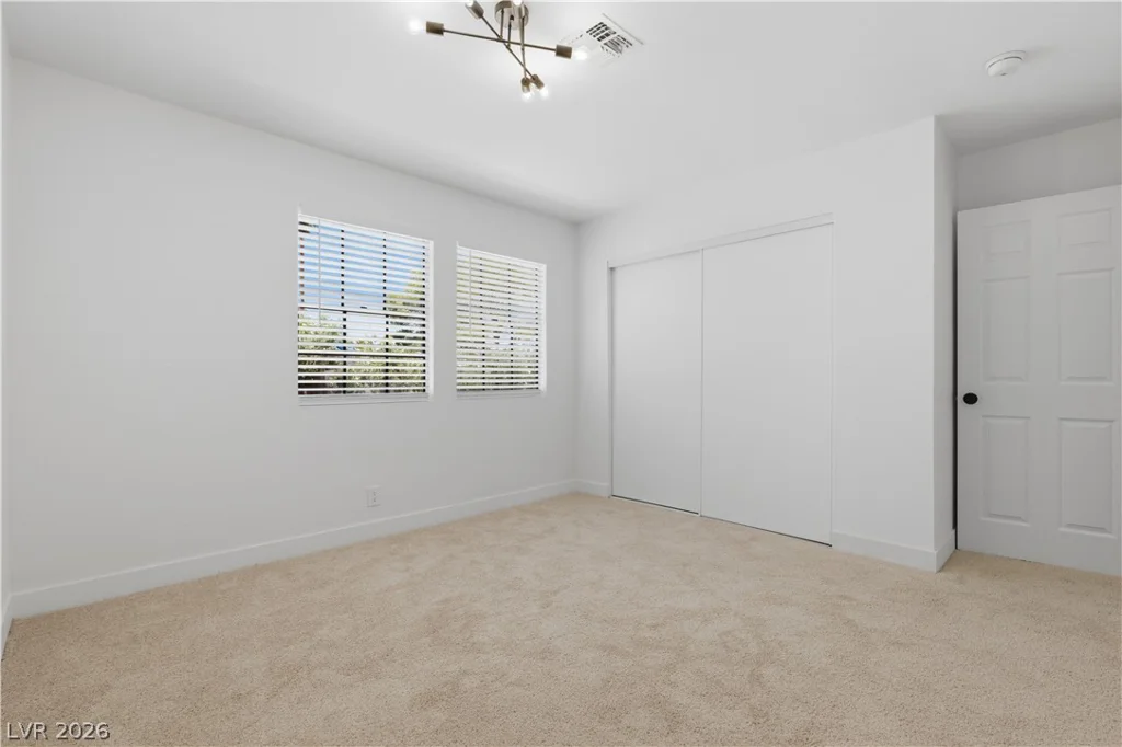 3986 Avebury, Las Vegas, NV 89121