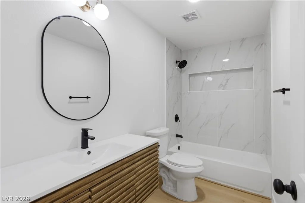 3986 Avebury, Las Vegas, NV 89121