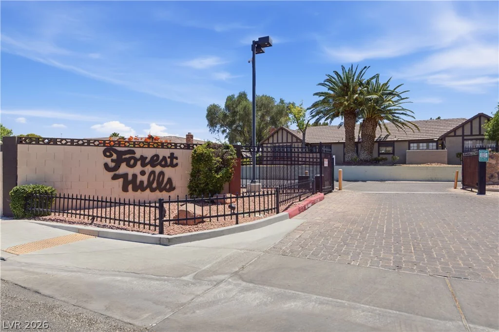 3986 Avebury, Las Vegas, NV 89121