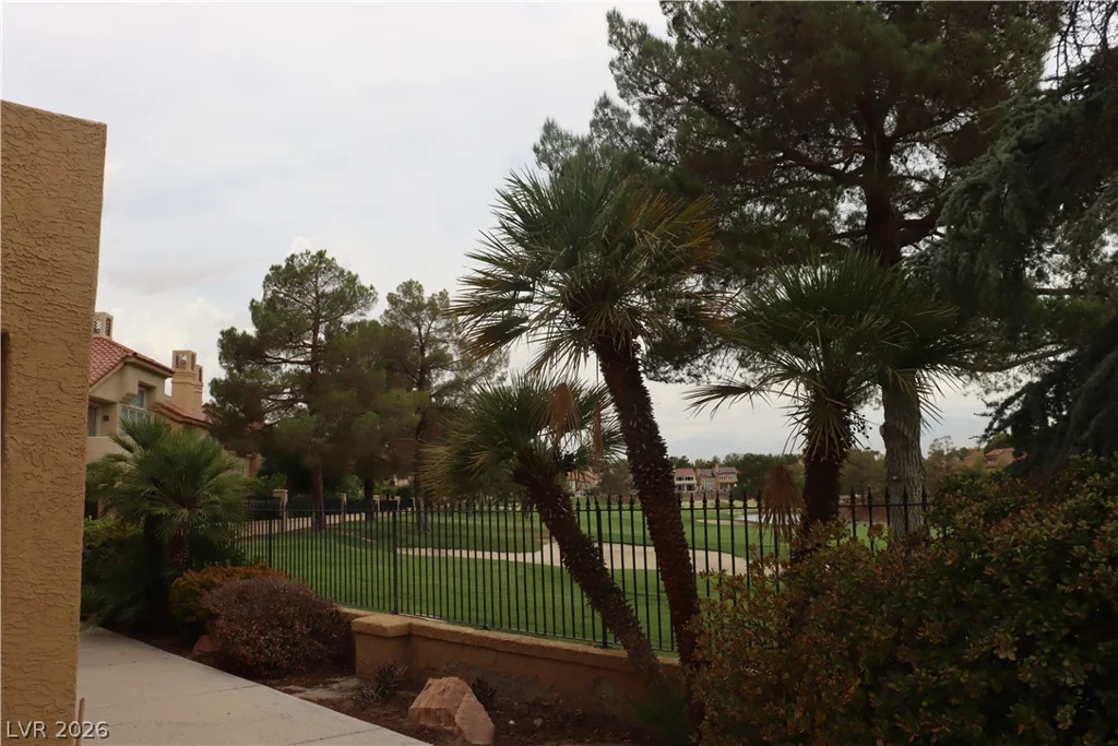 7890 Castle Pines, Las Vegas, NV 89113