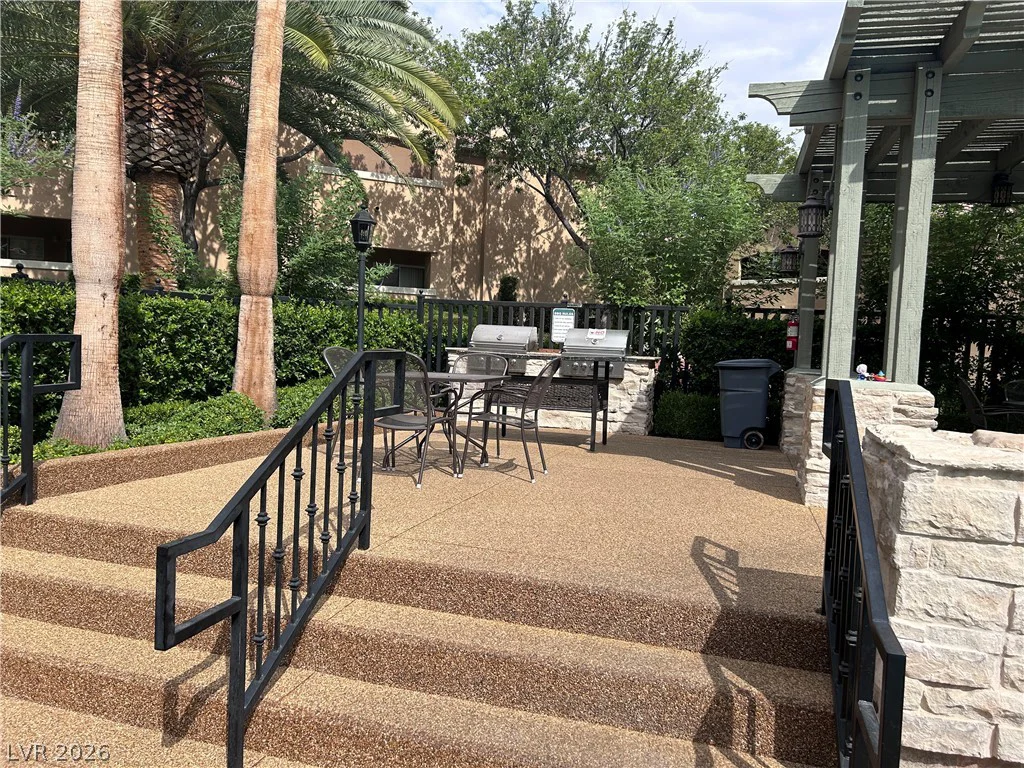 8701 Red Brook, Las Vegas, NV 89128