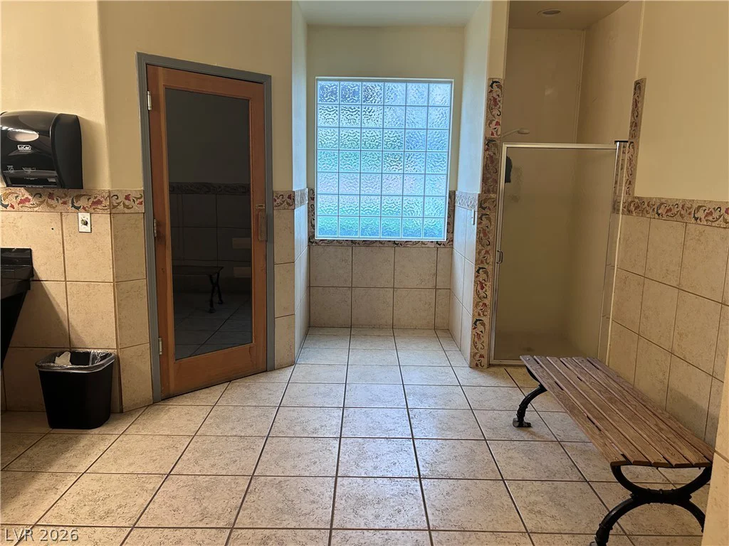 8701 Red Brook, Las Vegas, NV 89128