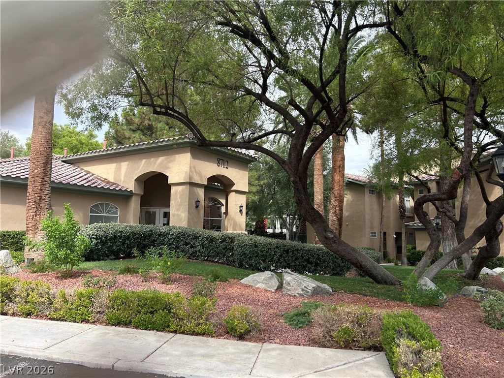 8701 Red Brook, Las Vegas, NV 89128