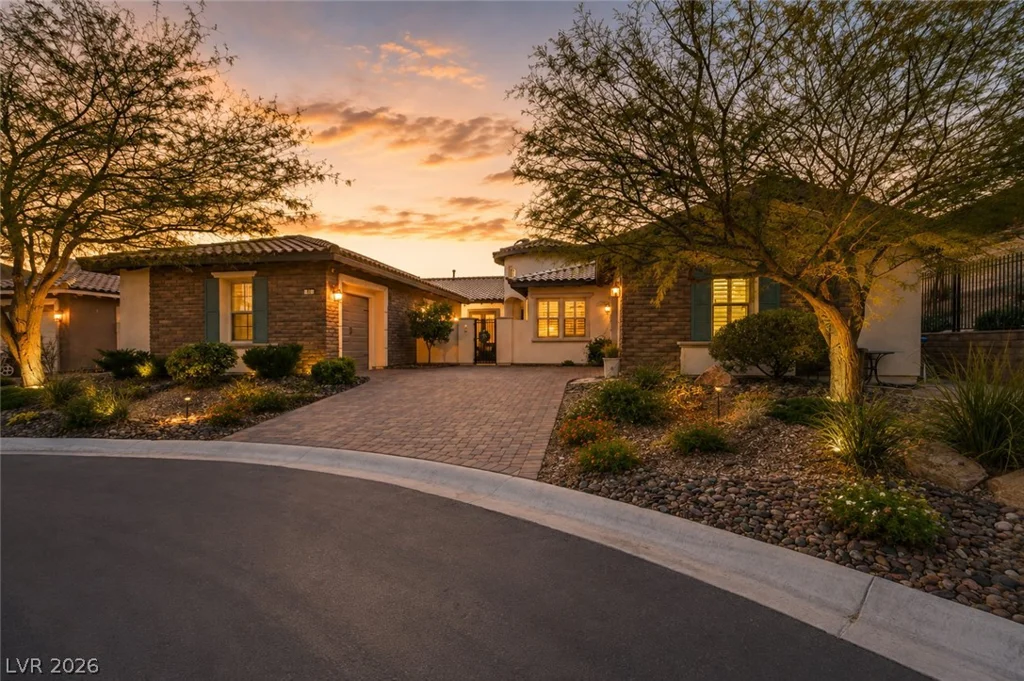 81 Navarra Canyon, Las Vegas, NV 89138