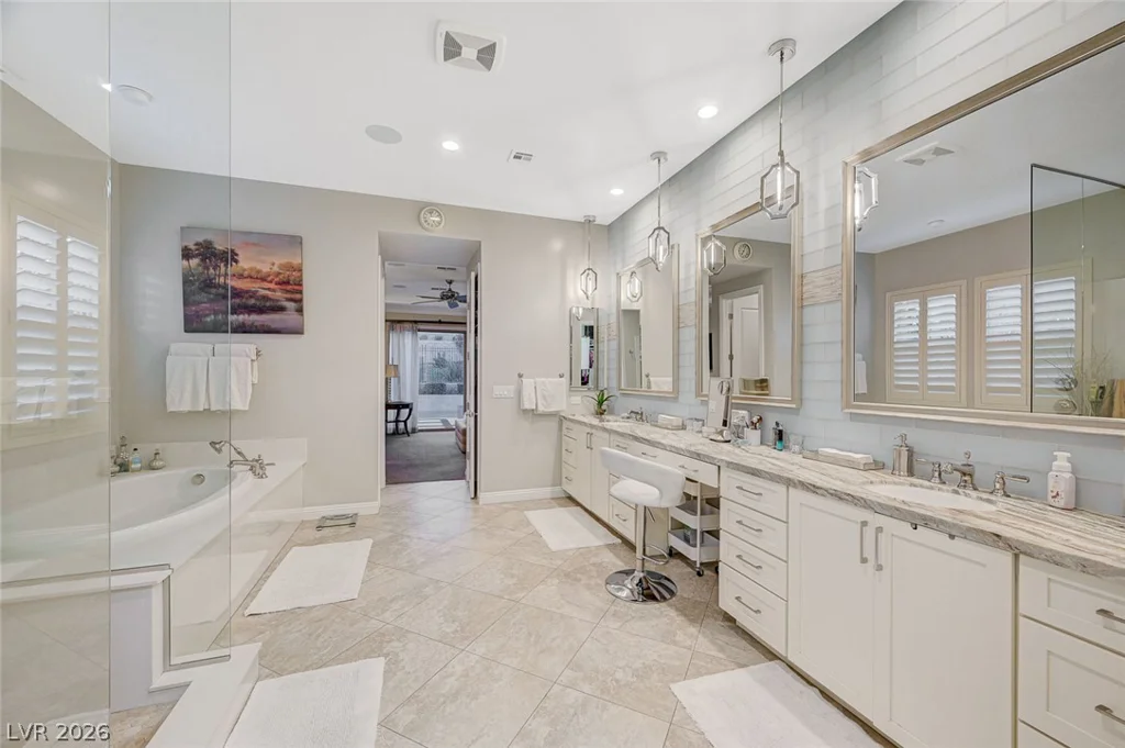 81 Navarra Canyon, Las Vegas, NV 89138