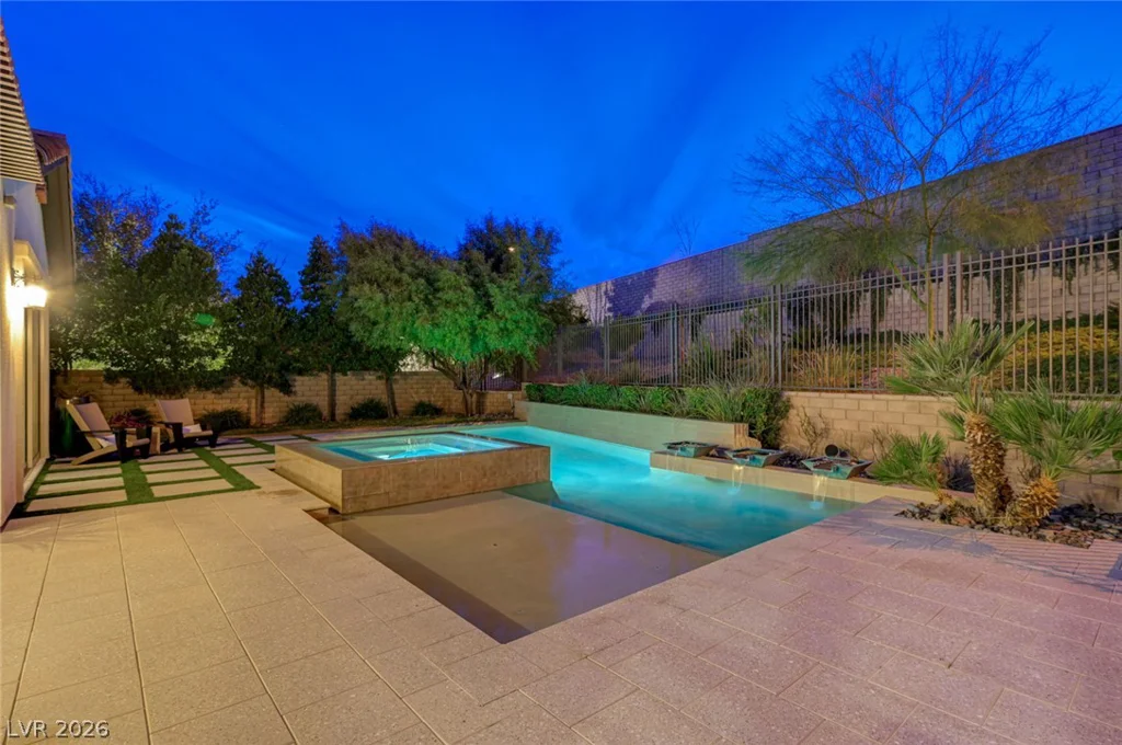 81 Navarra Canyon, Las Vegas, NV 89138