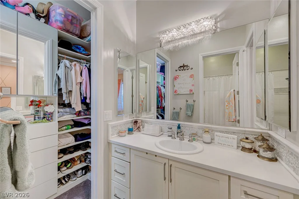 81 Navarra Canyon, Las Vegas, NV 89138
