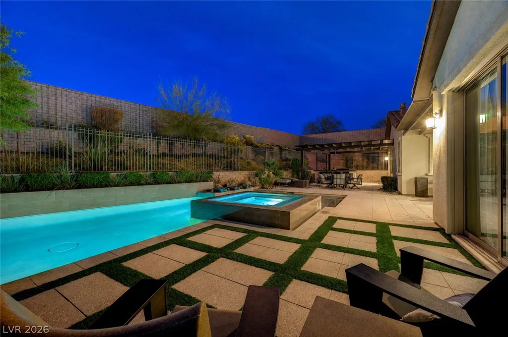 81 Navarra Canyon, Las Vegas, NV 89138
