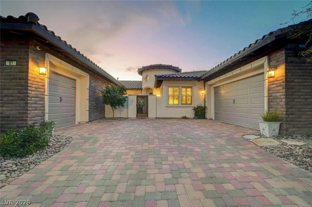 81 Navarra Canyon, Las Vegas, NV 89138
