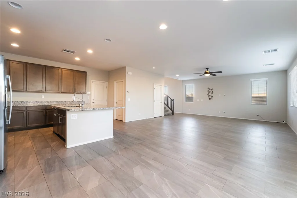 5946 Roaring Canyon, Las Vegas, NV 89139