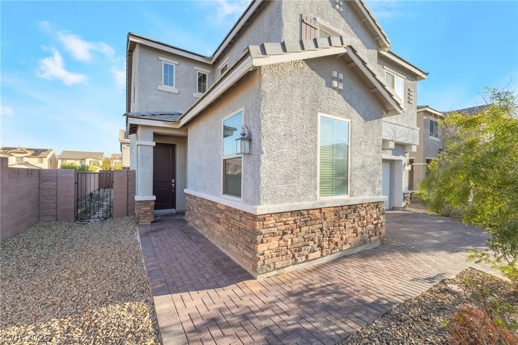 5946 Roaring Canyon, Las Vegas, NV 89139