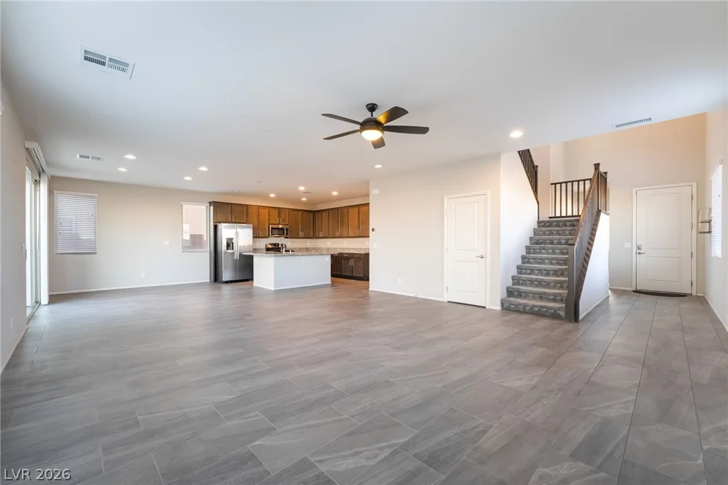 5946 Roaring Canyon, Las Vegas, NV 89139