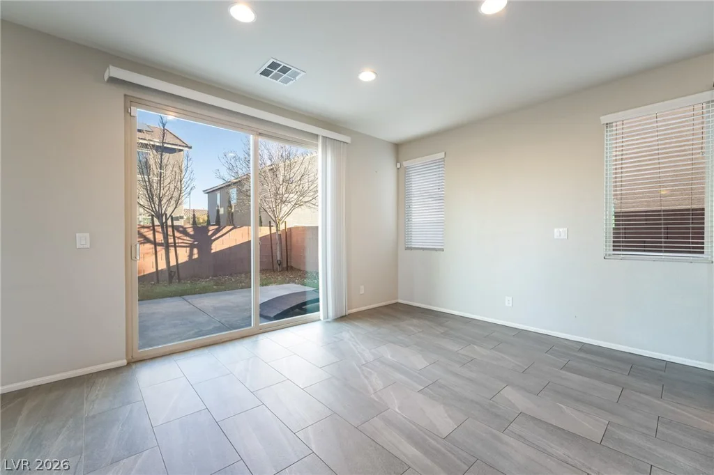 5946 Roaring Canyon, Las Vegas, NV 89139