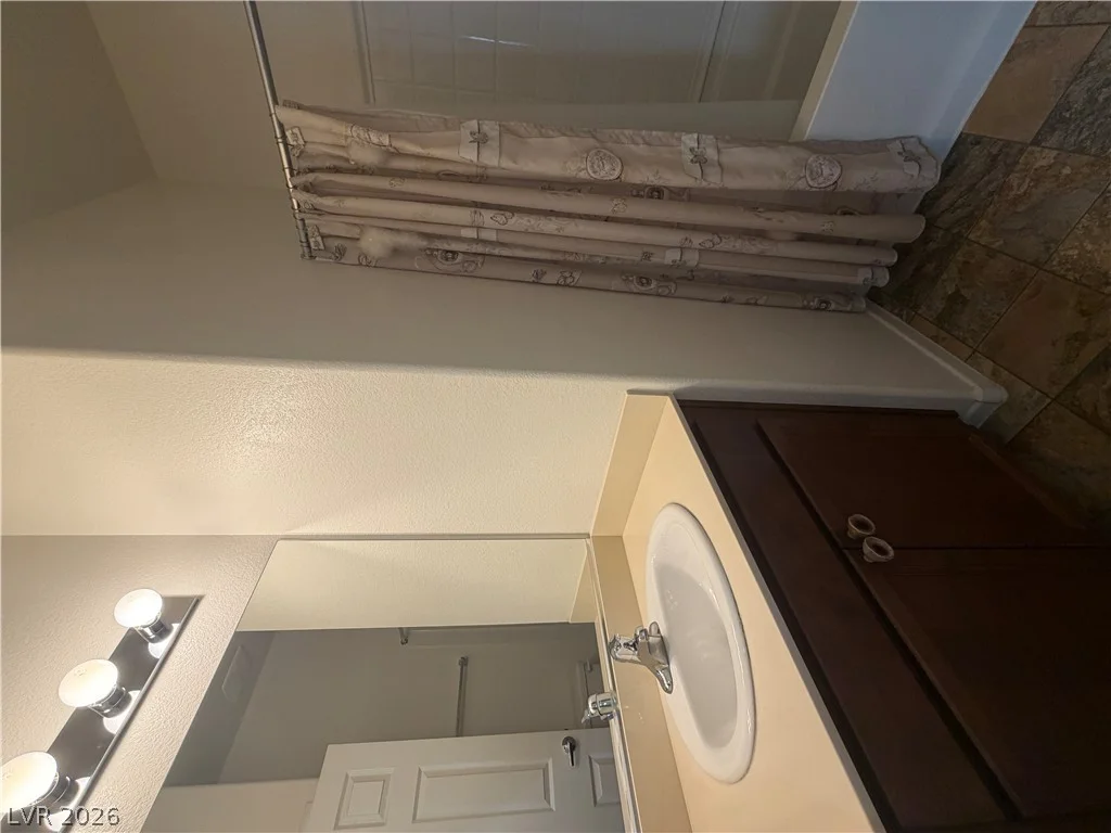 6496 Clara Bow, Las Vegas, NV 89122