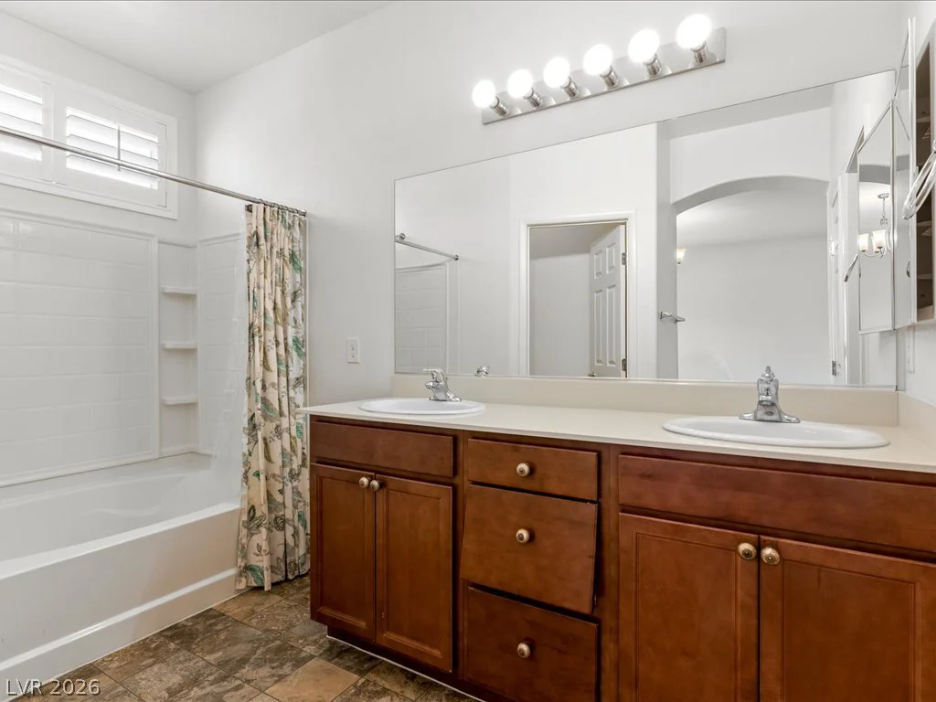 6496 Clara Bow, Las Vegas, NV 89122