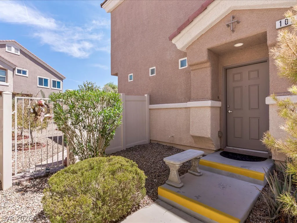 6496 Clara Bow, Las Vegas, NV 89122