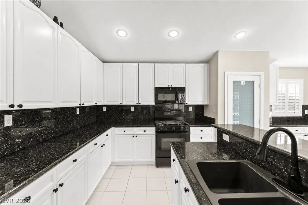 7364 Brushwood Peak, Las Vegas, NV 89113