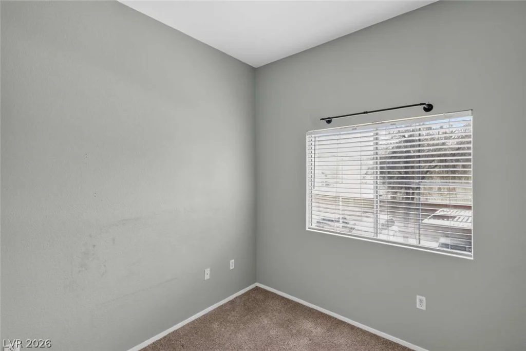 10245 Maryland, Las Vegas, NV 89183