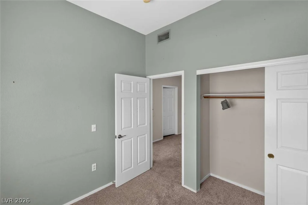 10245 Maryland, Las Vegas, NV 89183