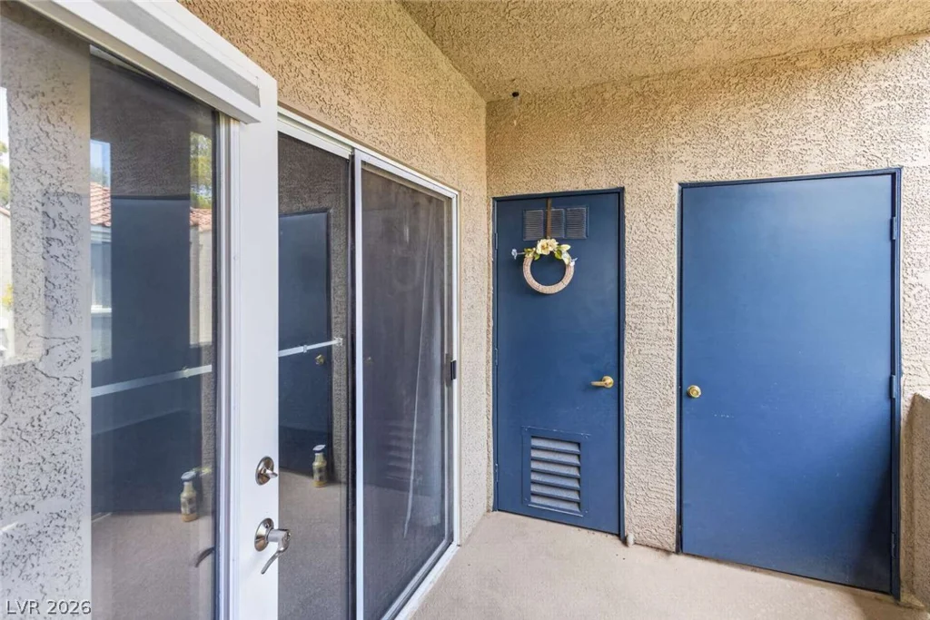 10245 Maryland, Las Vegas, NV 89183