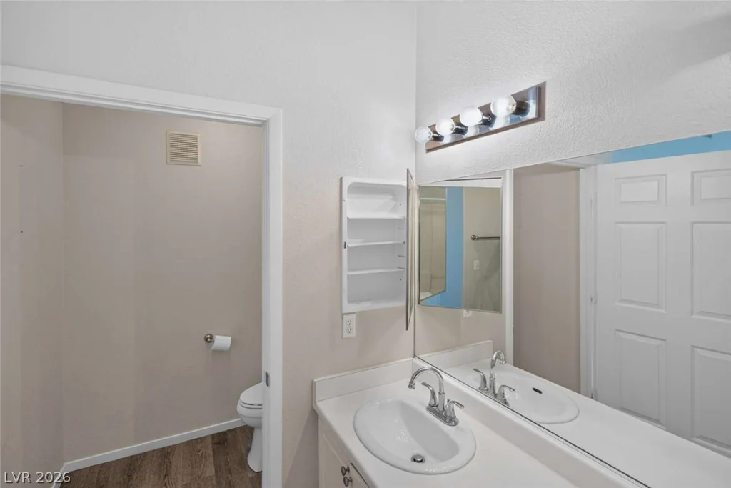 10245 Maryland, Las Vegas, NV 89183