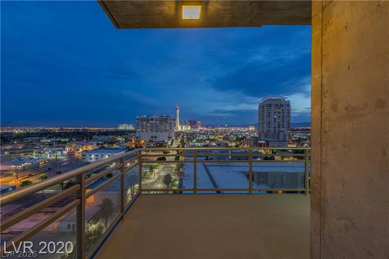 353 Bonneville, Las Vegas, NV 89101