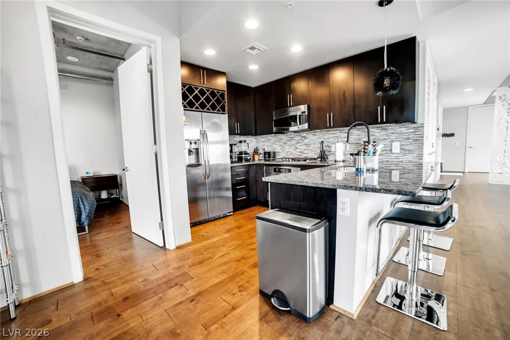 353 Bonneville, Las Vegas, NV 89101