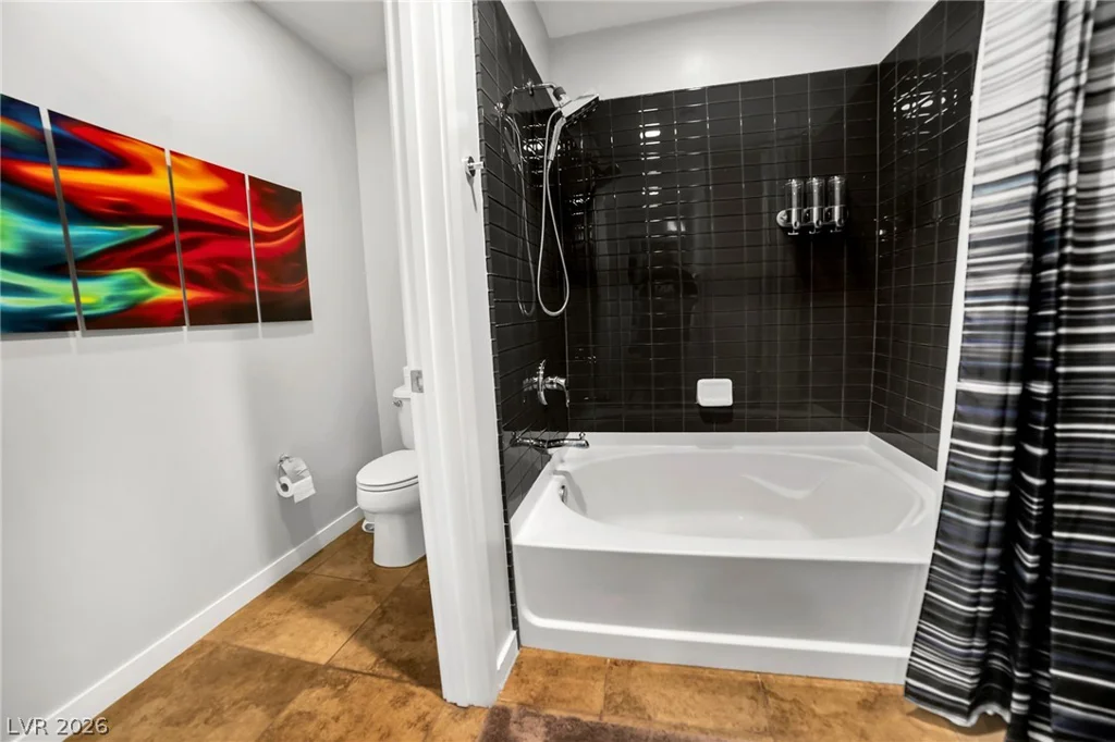 353 Bonneville, Las Vegas, NV 89101