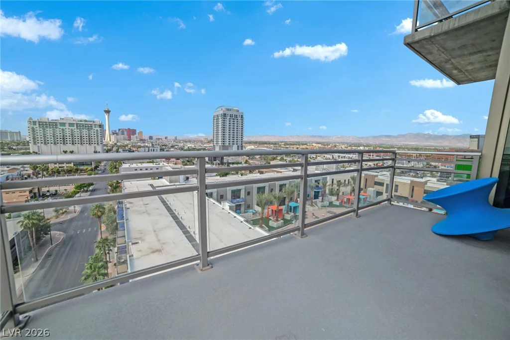 353 Bonneville, Las Vegas, NV 89101