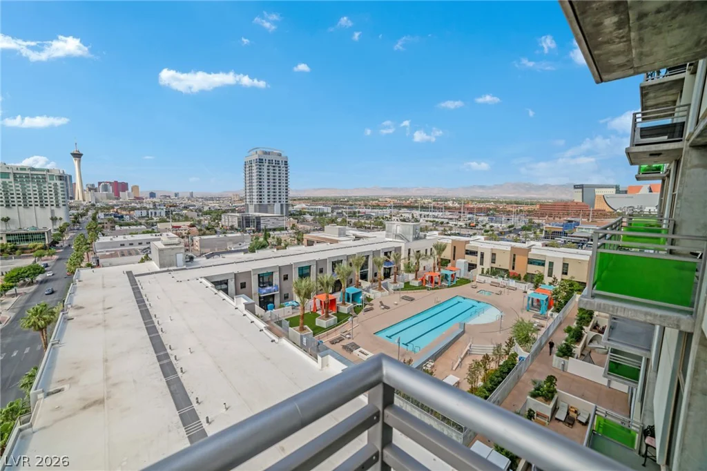 353 Bonneville, Las Vegas, NV 89101