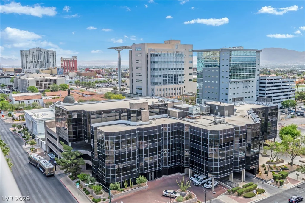353 Bonneville, Las Vegas, NV 89101