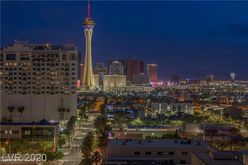 353 Bonneville, Las Vegas, NV 89101