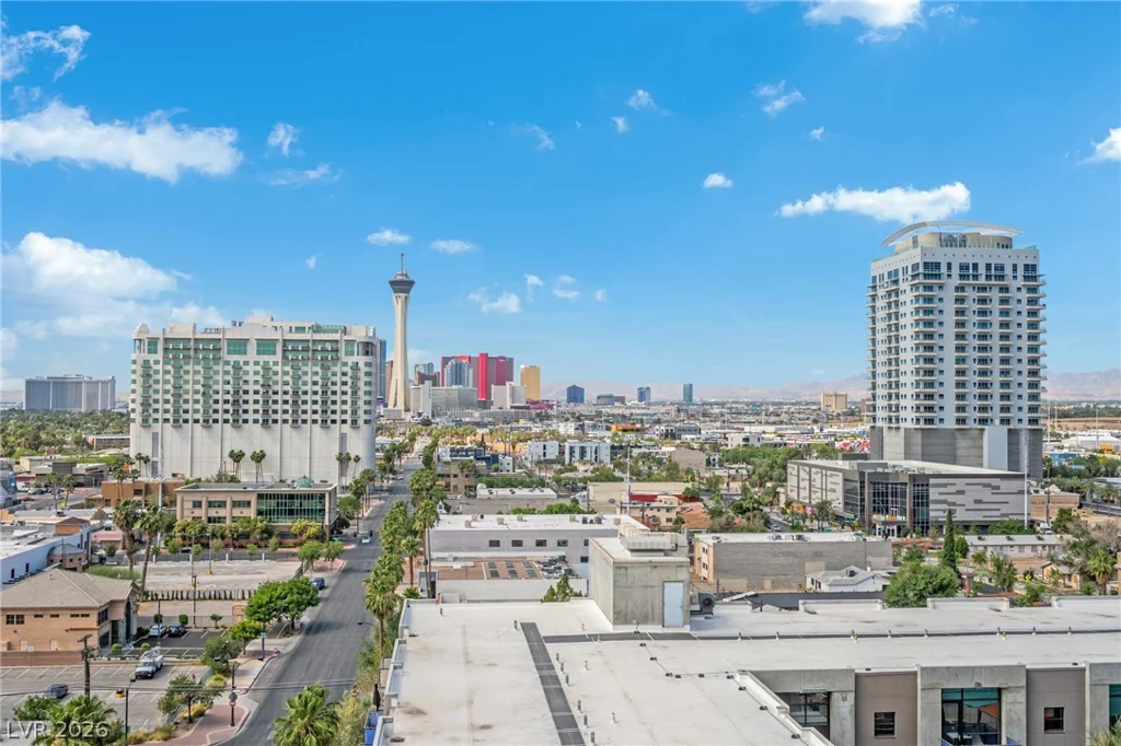 353 Bonneville, Las Vegas, NV 89101