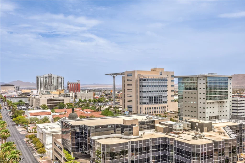353 Bonneville, Las Vegas, NV 89101