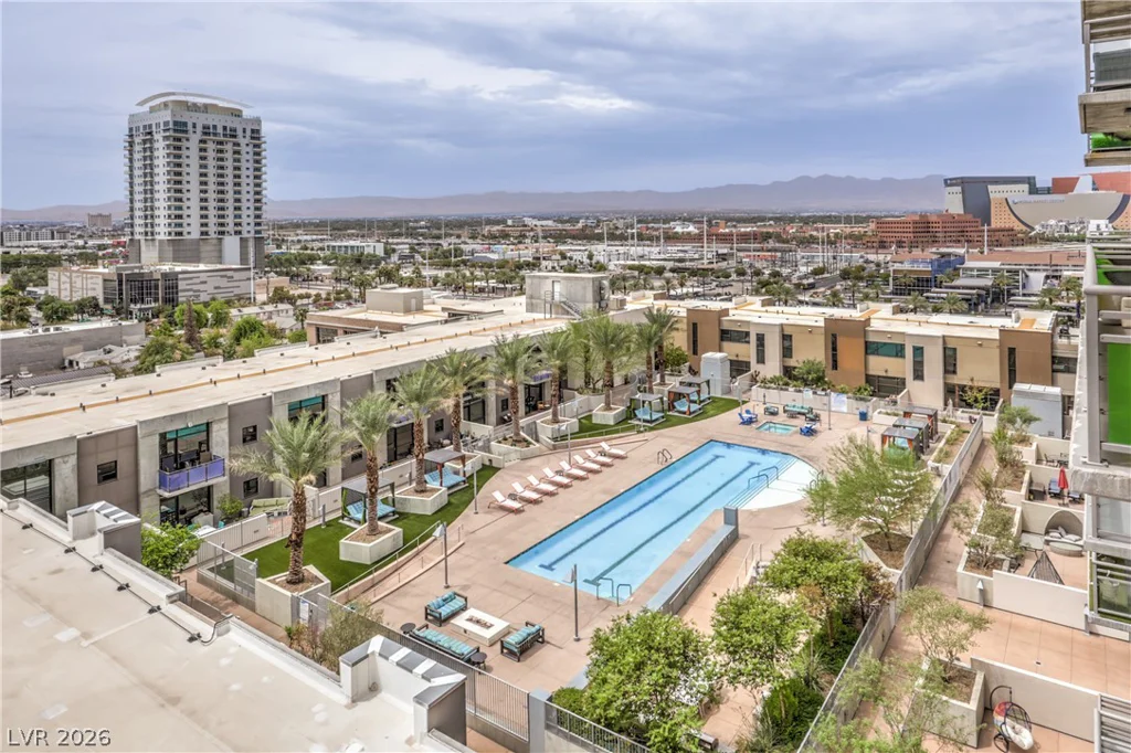 353 Bonneville, Las Vegas, NV 89101