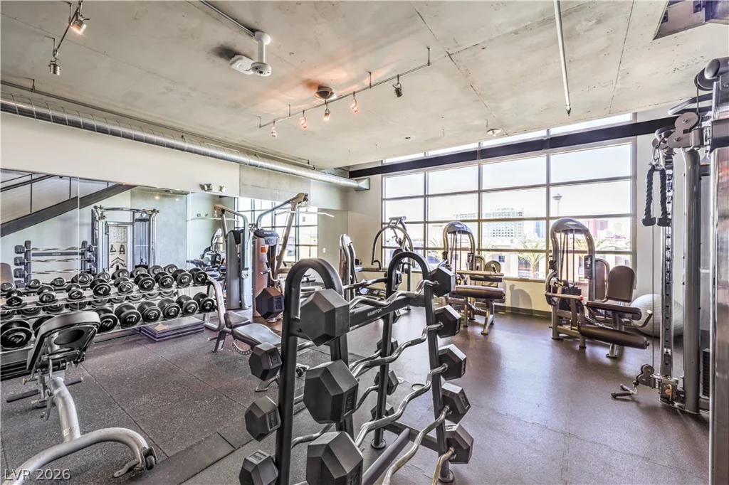 353 Bonneville, Las Vegas, NV 89101
