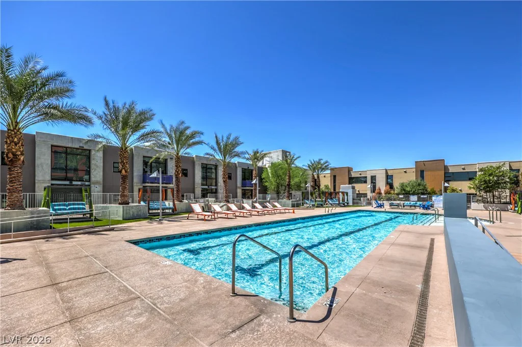 353 Bonneville, Las Vegas, NV 89101