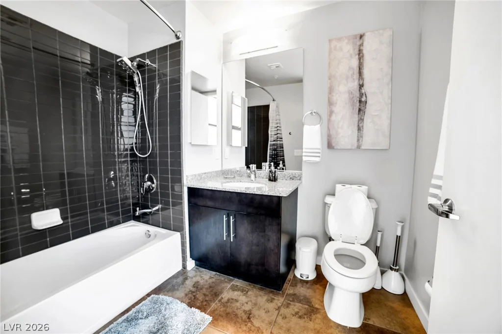 353 Bonneville, Las Vegas, NV 89101