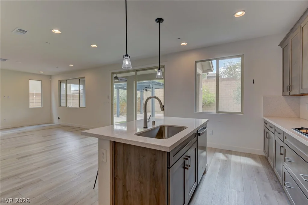 9901 Cullin Range, Las Vegas, NV 89166