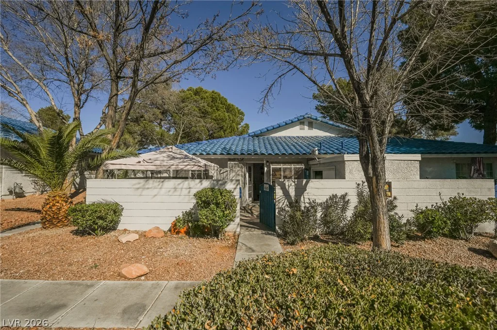 2141 Twickenham, Las Vegas, NV 89108