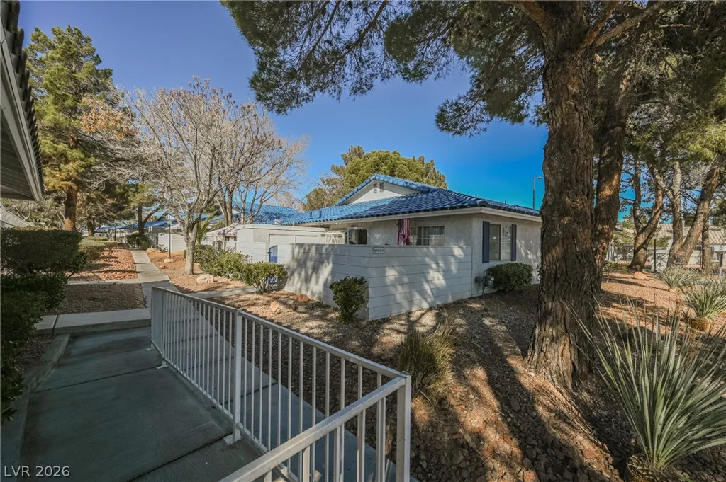 2141 Twickenham, Las Vegas, NV 89108