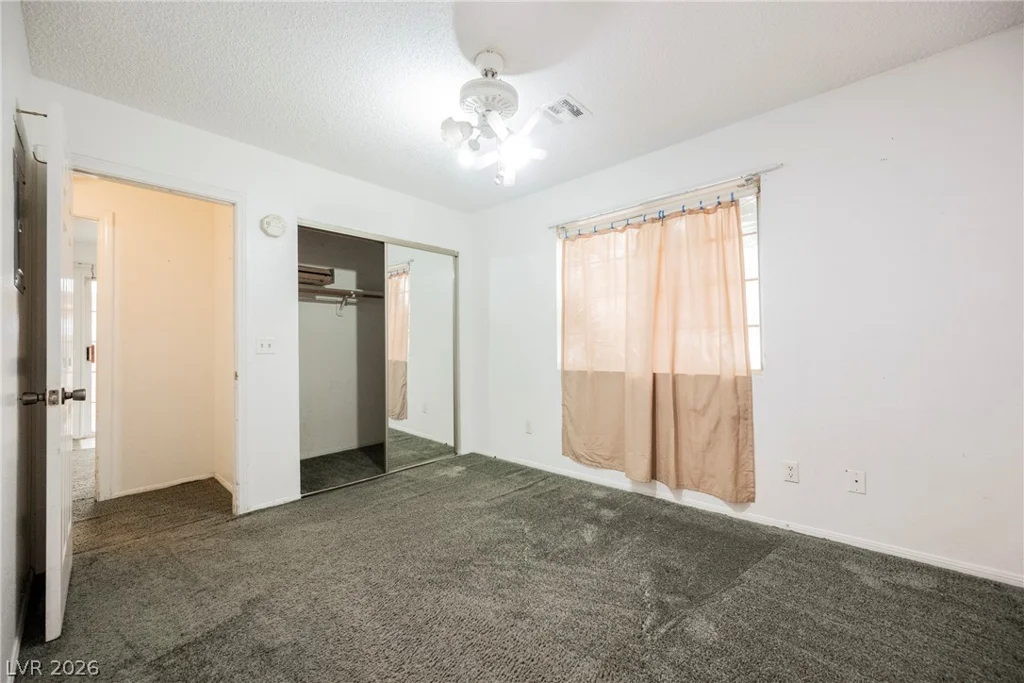2141 Twickenham, Las Vegas, NV 89108