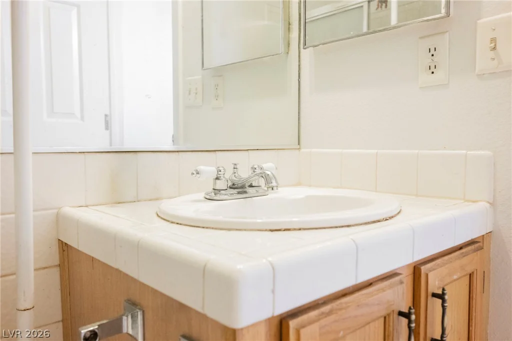 2141 Twickenham, Las Vegas, NV 89108