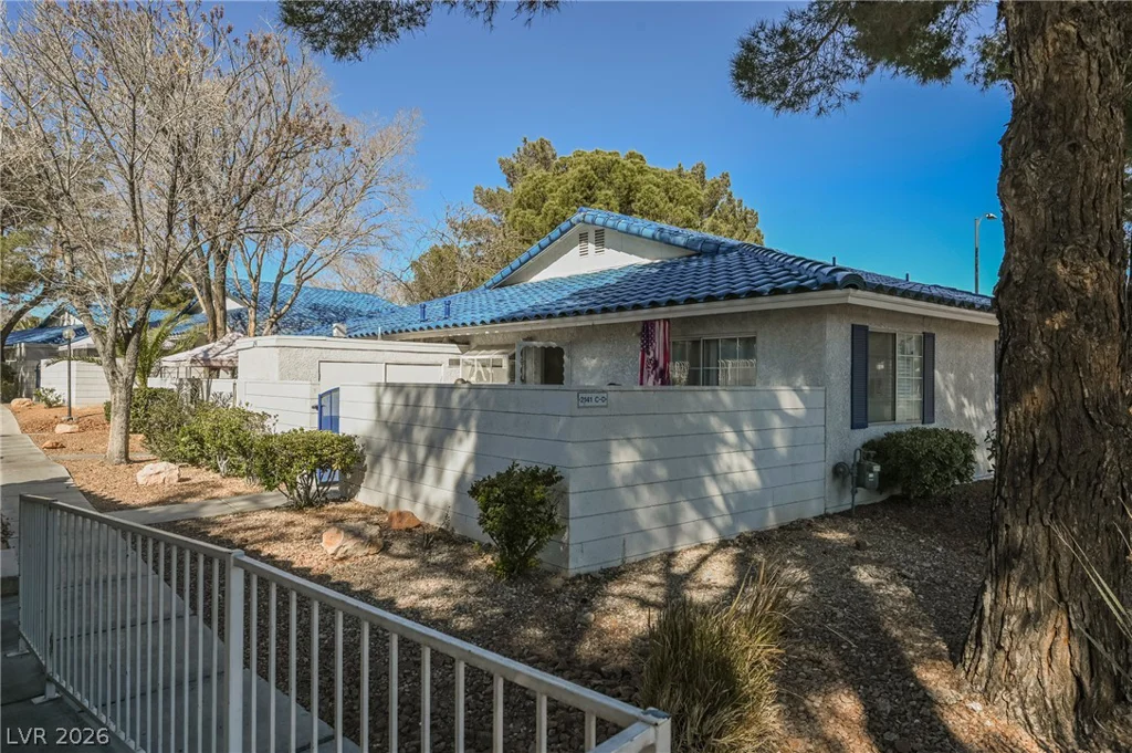 2141 Twickenham, Las Vegas, NV 89108