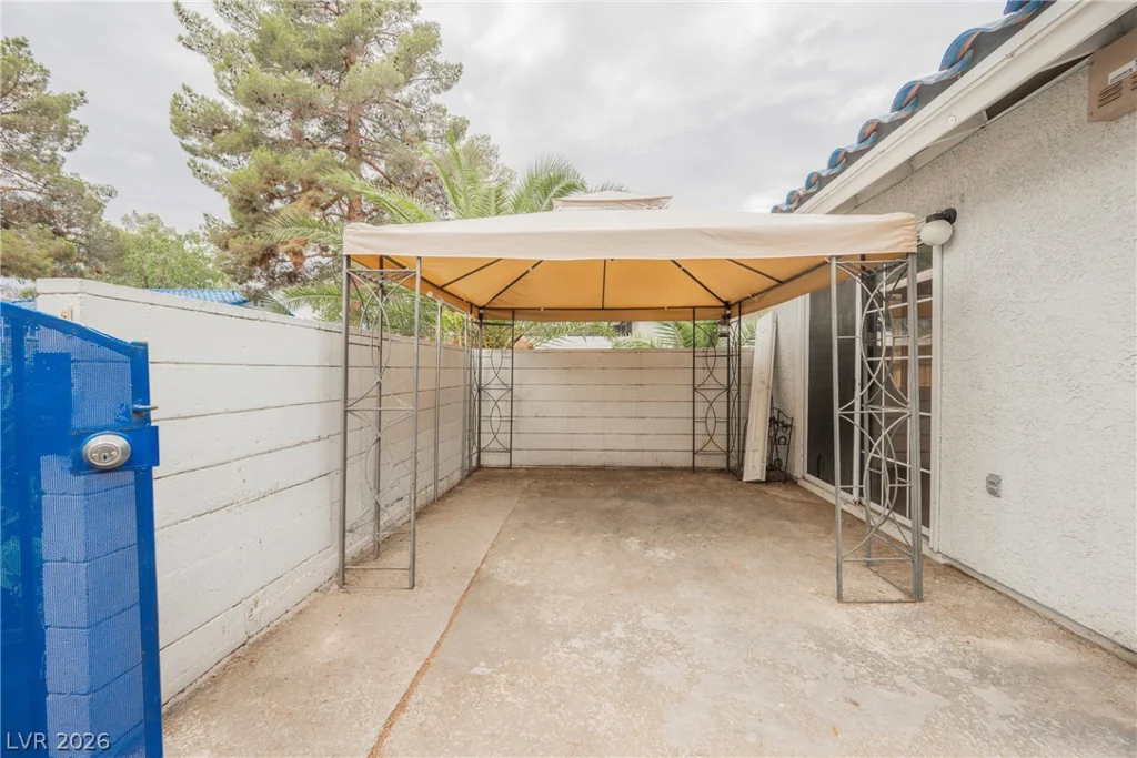 2141 Twickenham, Las Vegas, NV 89108